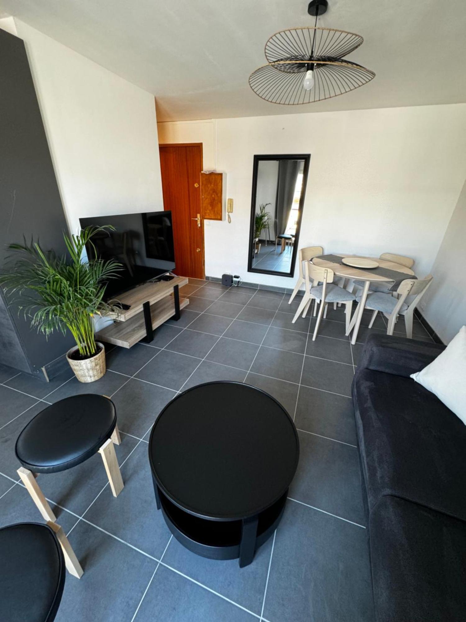 Apartment Au Coeur De *